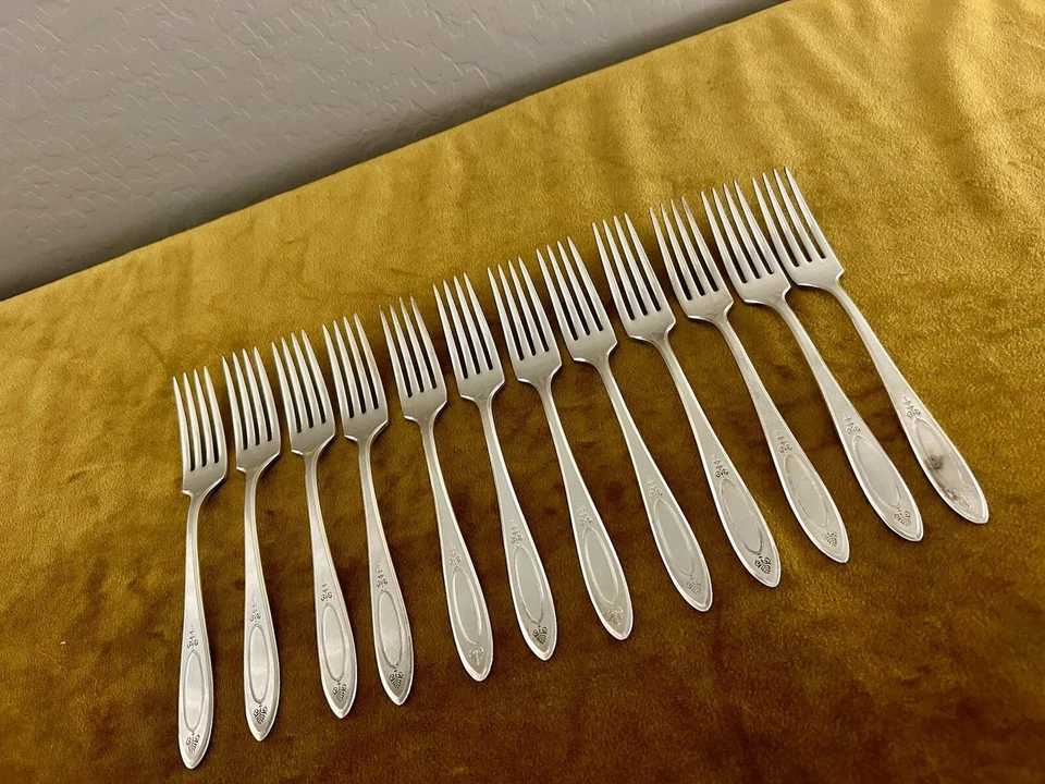 (12) Oneida Community Silverplate 1917 Adam Dinner Forks  7 3/4” - Image 2 of 3