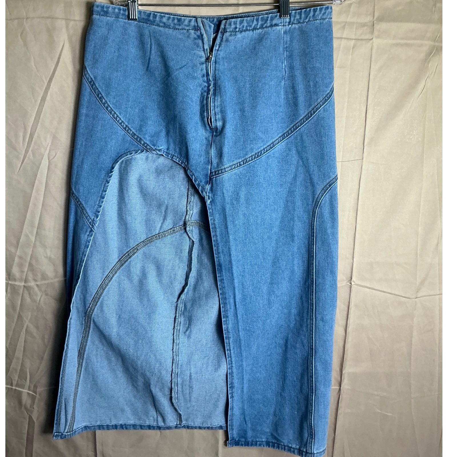 Denim Midi Skirt High Waisted Front Slit Zipper Closure Light Wash XL-image