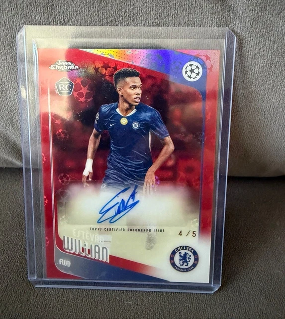 Estevao Willian RC Autograph Red /5 LogoFractor Topps Chrome UCC Chelsea 4/5