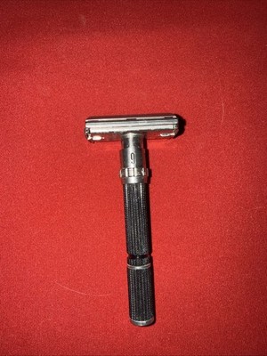 Vintage GILLETTE 1970 P2 Black Beauty Super Adjustable Safety Razor 1-9