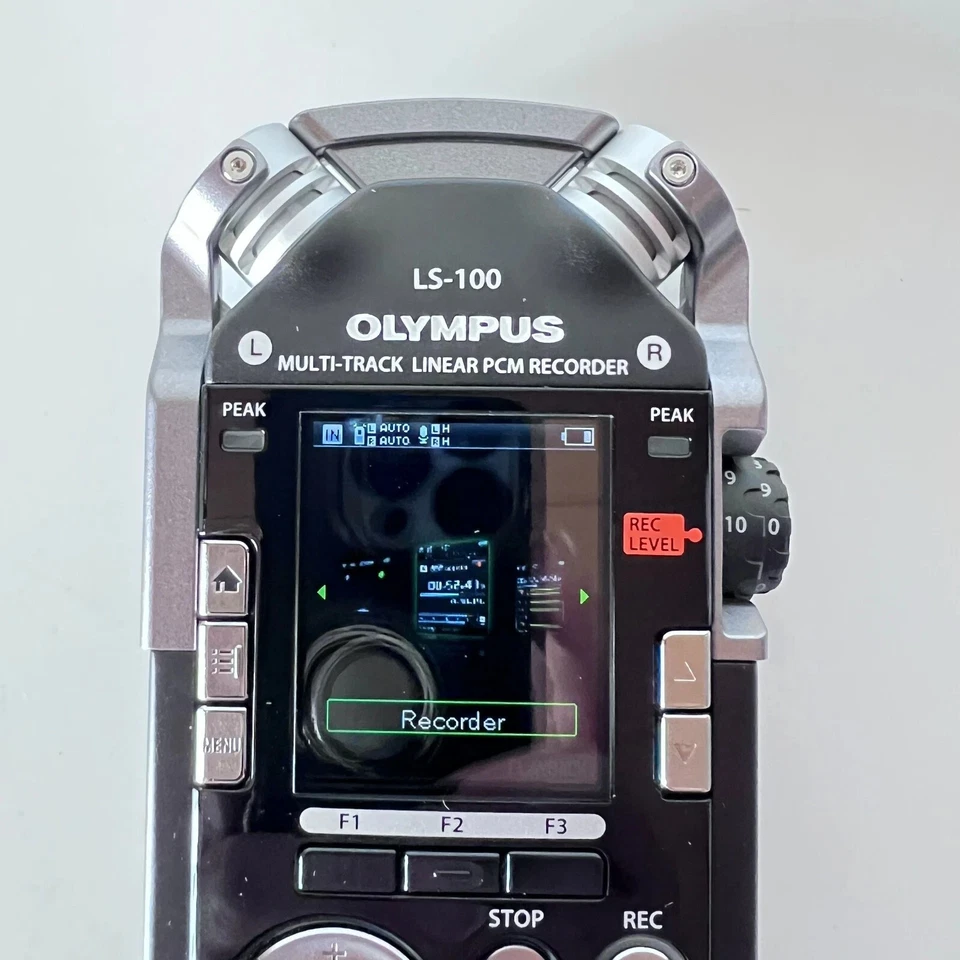 OLYMPUS LS-100 Multi-Track Linear PCM Recorder Box Set ottimo testato FedEx - Immagine 3 di 4