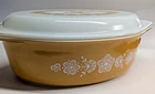 PYREX covered casserole dish vintage 2.5 QT butterfly gold model 045 set