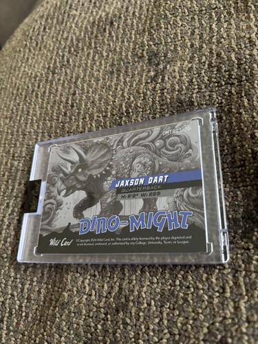 2024 Wild Card Alumination Dino Might PRC Jaxson Dart 1/25 - Picture 2 of 2
