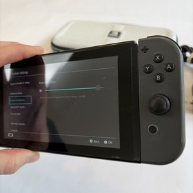 NINTENDO SWITCH CONSOLE HAC-001 With CHARGER & Case Joycons Oem TESTED