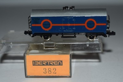 N Scale Berten 382 Unlettered Wagon Reefer Car C57230