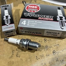 Ngk V-power Racing Spark Plugs 7405 R5672a-9 Set Of 4 Ngk V-power Racing Spark Plugs 7405 R5672a-9 Set Of 4