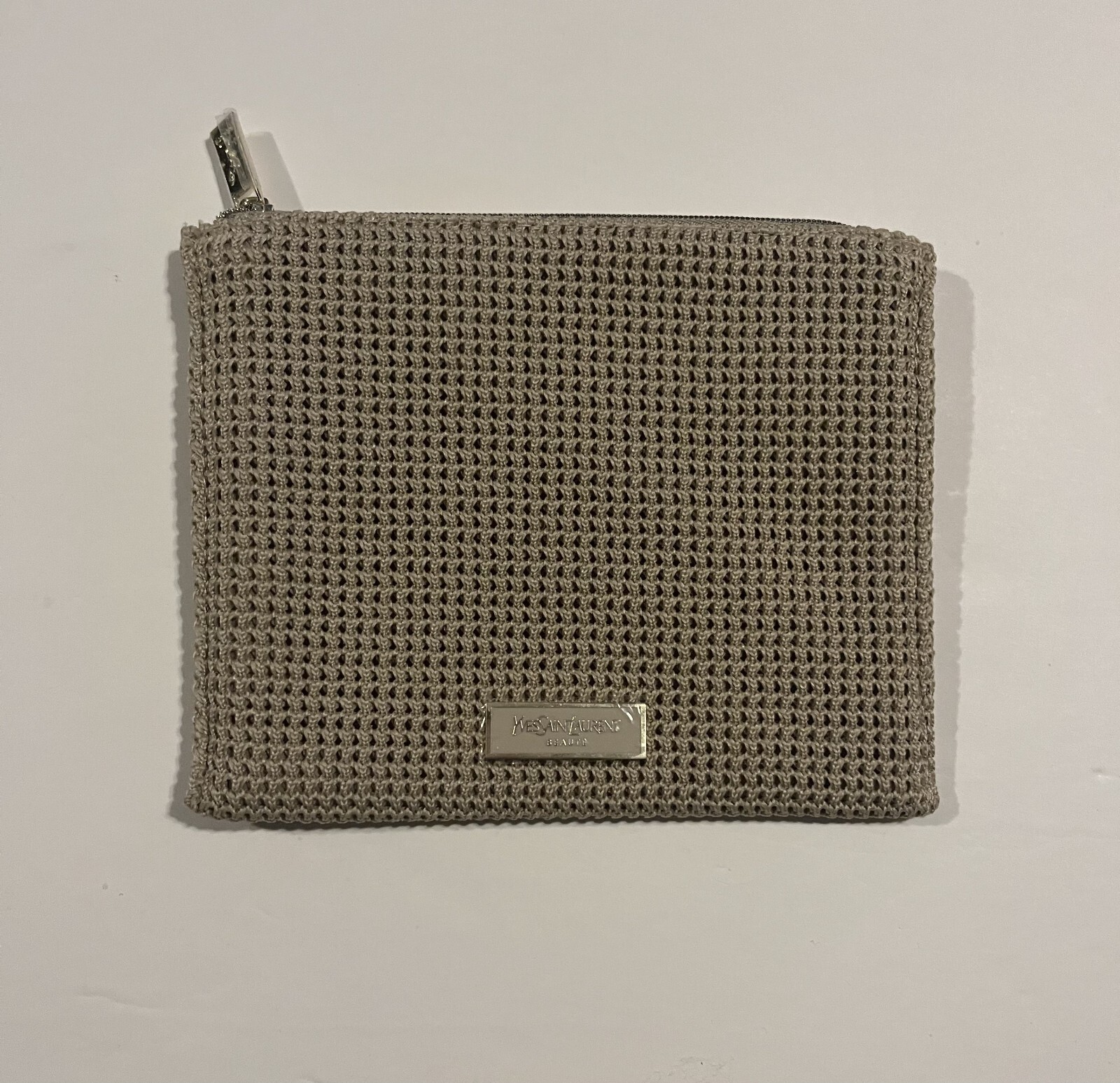 Borsa a marsupio Yves Saint Laurent Beaute YSL beige nero cosmetica nuova con etichetta