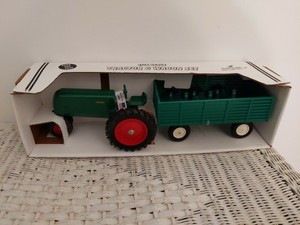 oliver toy tractor