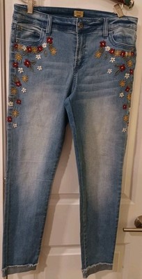 True Craft Jeans Juniors Size 11 Floral Embroidered Cuffed Legs Skinny Stretchy