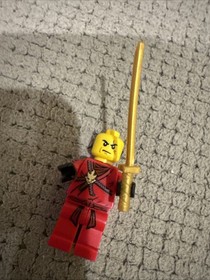 LEGO Minifigure Ninjago Kai With The Golden Weapons (njo007)