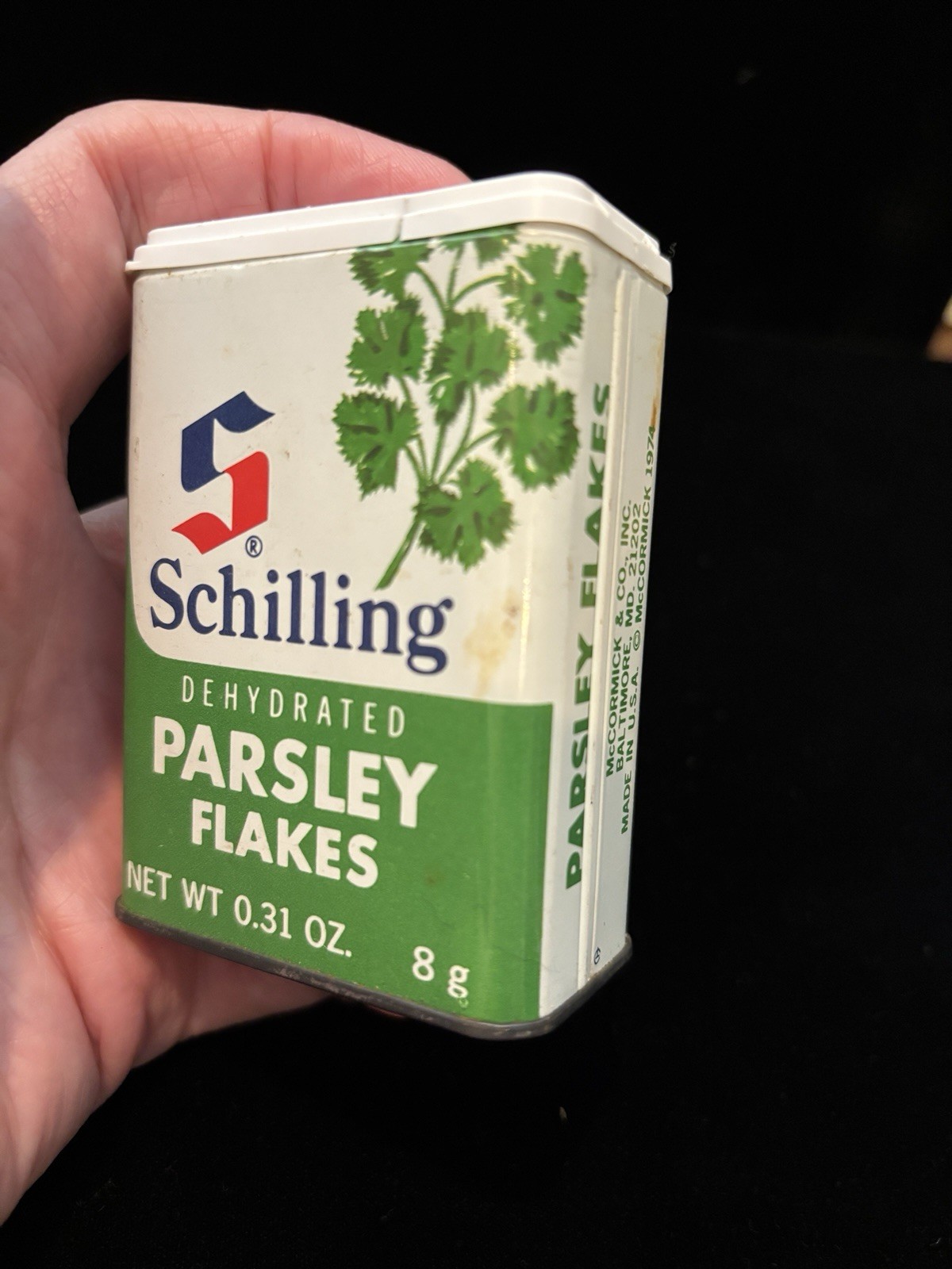 Vintage SCHILLING PARSLEY FLAKES Spice Tin - 1974- No Dents - Nice Graphic