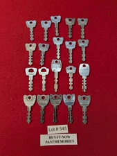 LOT OF 20 "MASTER" PADLOCK KEYS, MILWAUKEE WIS. OLD VINTAGE ANTIQUE LOT #545
