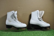 CCM Pirouette skate size 3 USA womens ice figure skates #224