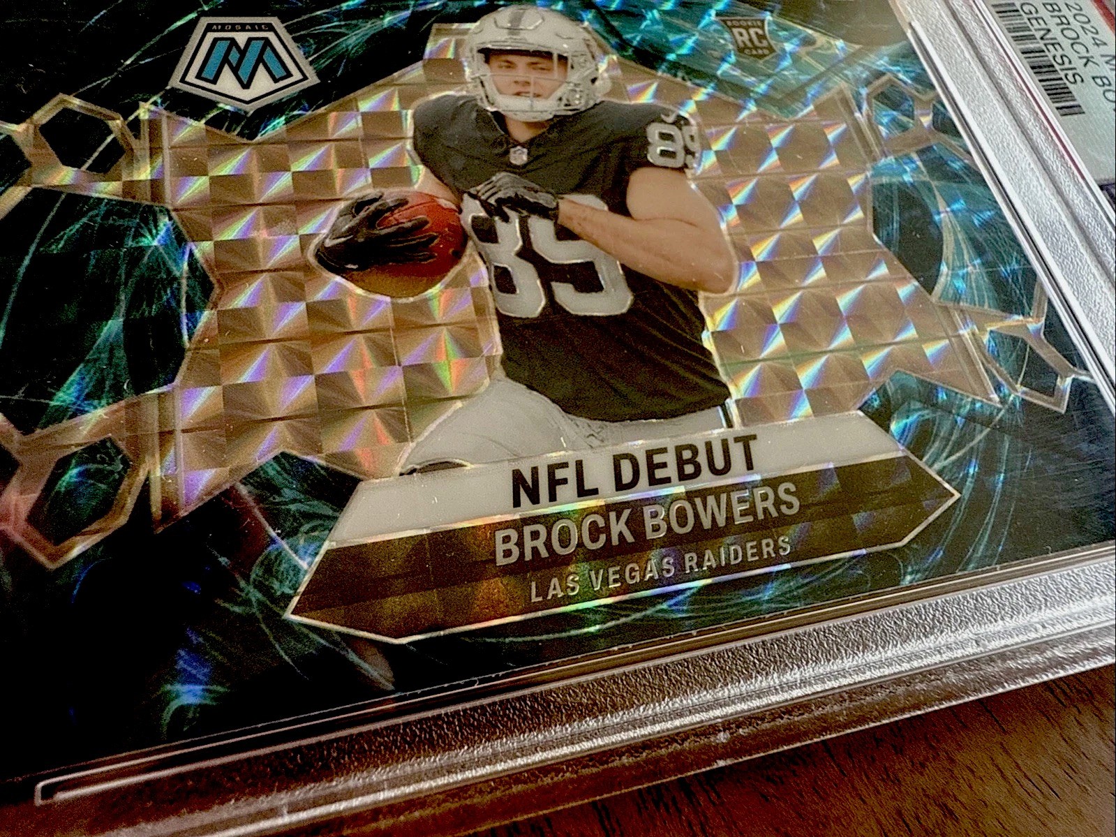 2024 Panini Mosaic - NFL Debut Brock Bowers #286 Genesis Mosaic Prizm (RC)🔥🔥