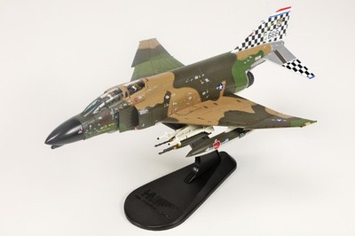 HA19082 Hobby Master F-4C Phantom II 1/72 Model #63-7666 USAF 57th FIS