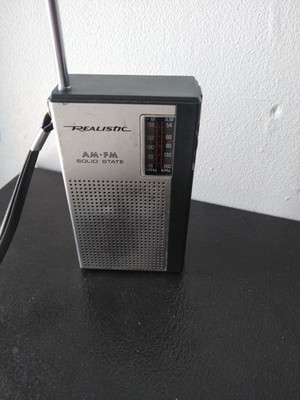 Radio Shack Realistic AM/FM Solid State Taschenradio Modell 12-602