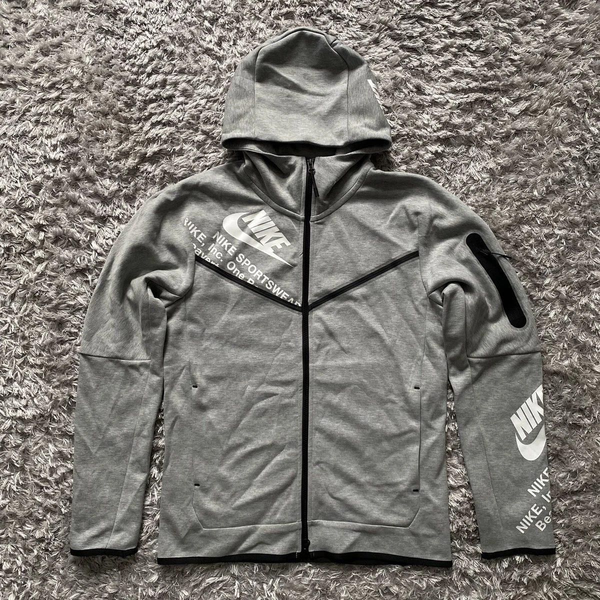 Men's grey nike hot sale tech fleece hoodie