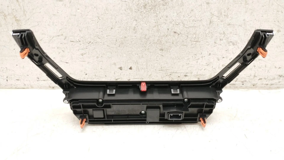 TOYOTA COROLLA HEATER AC CLIMATE CONTROLS  18-25 - Image 4 of 4