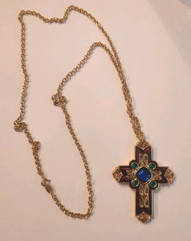 Vtg Avon Cross Pendant Necklace Gripoix Style Gold Tone Multicolor Mogul Jewel