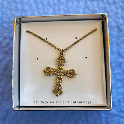 Gold Tone Cross Pendant Charm Necklace 18in Cable Chain White Crystal Rhinestone