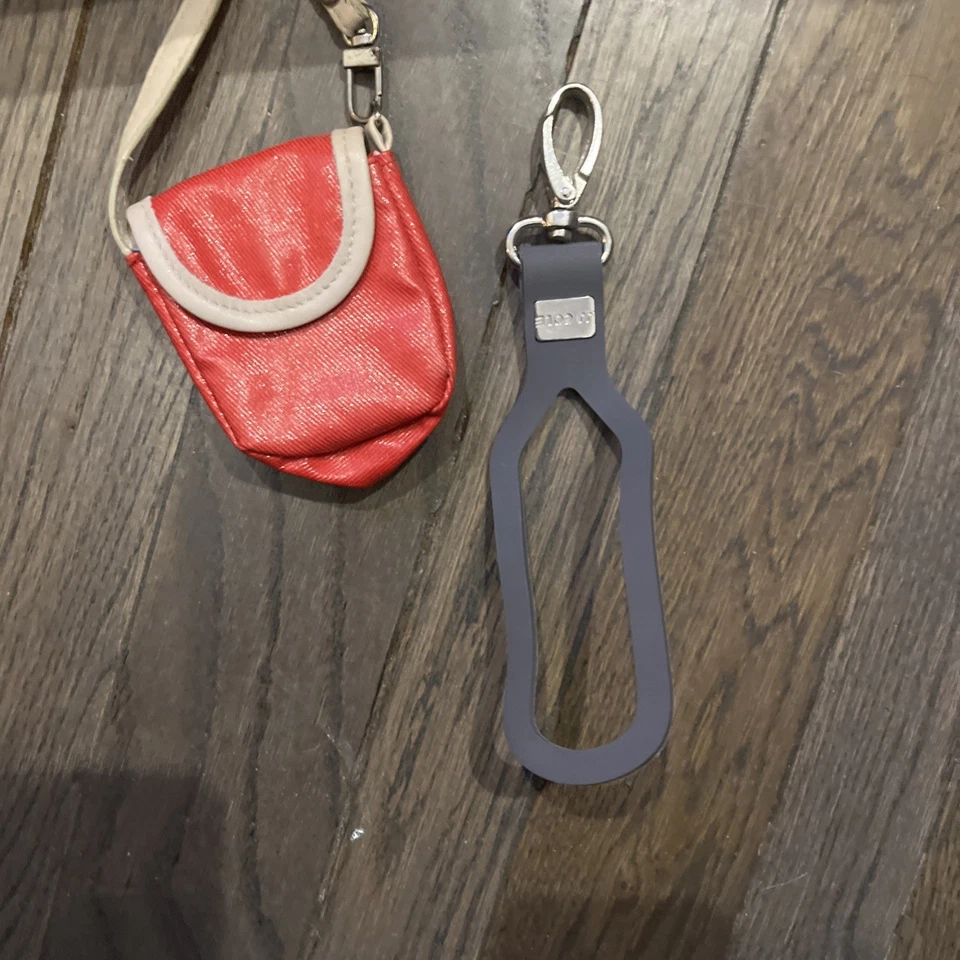 JJ Cole Collections Red Diaper Bag Tote w/ Accessories Shoulder Bag Set - Image 4 of 4