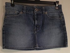 Vintage Guess Denim Mini Skirt Size 30 Medium Wash 5 Pocket Zip