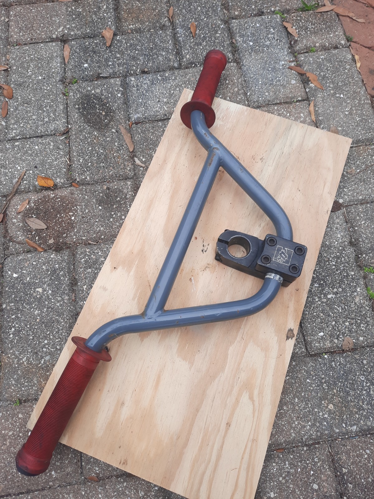 Handlebars Grips  24.5" Length 7" Rise Dk Stem !
