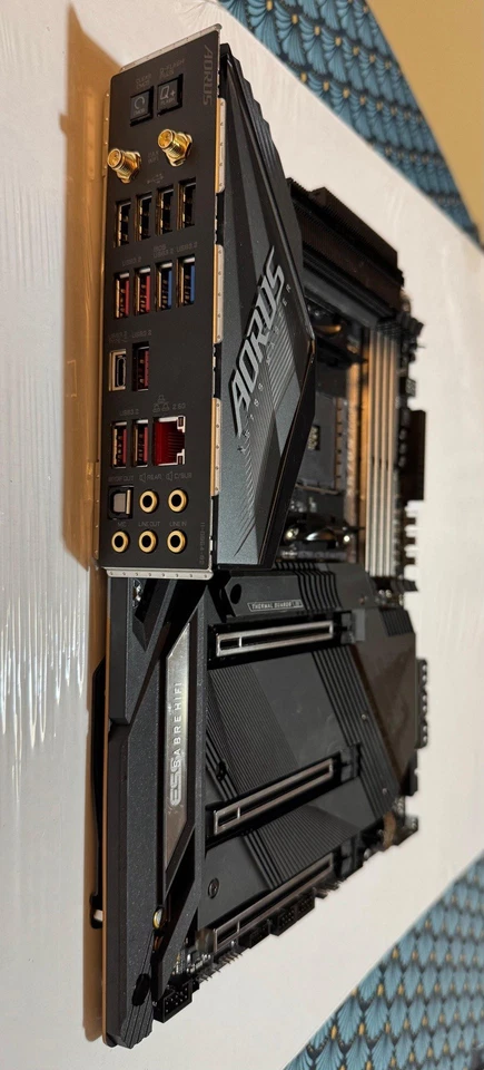 X570S AORUS MASTER - FOR PARTS/AS IS - Photo 3/4