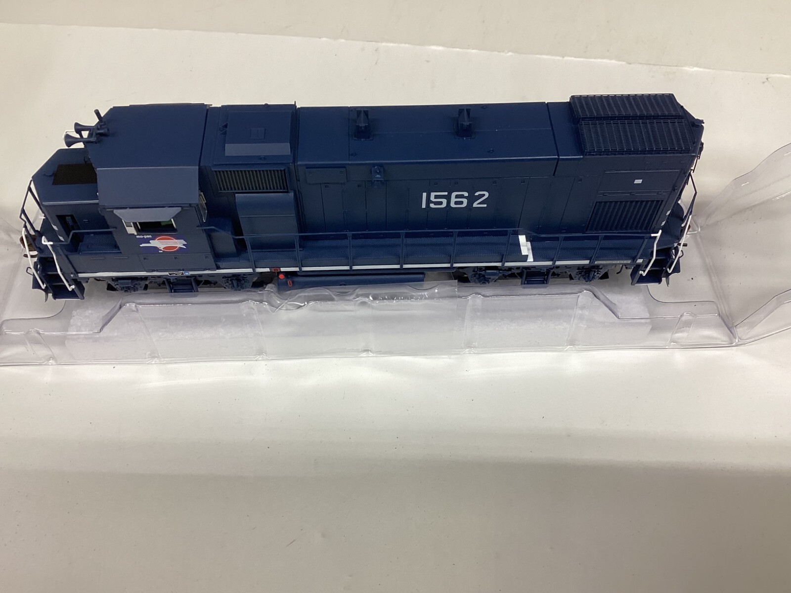 Picture 1 of 2