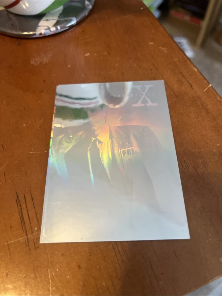 1996 Topps The X-Files Season 2 And 3 Hologram Subset Chase Set X1-X2 + X1-X4 - Image 2 of 4