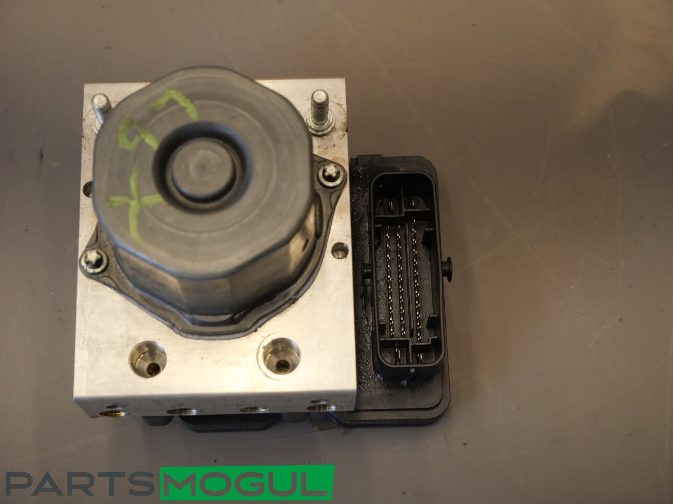 14-17 Maserati Ghibli ABS Anti Lock Brake Hydraulic Pump Module Unit OEM