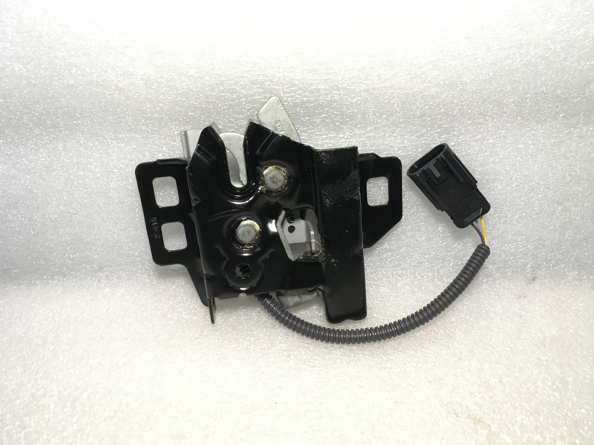 2008-2009 Pontiac G8 Hood Latch With Micro Switch GM | 92258586