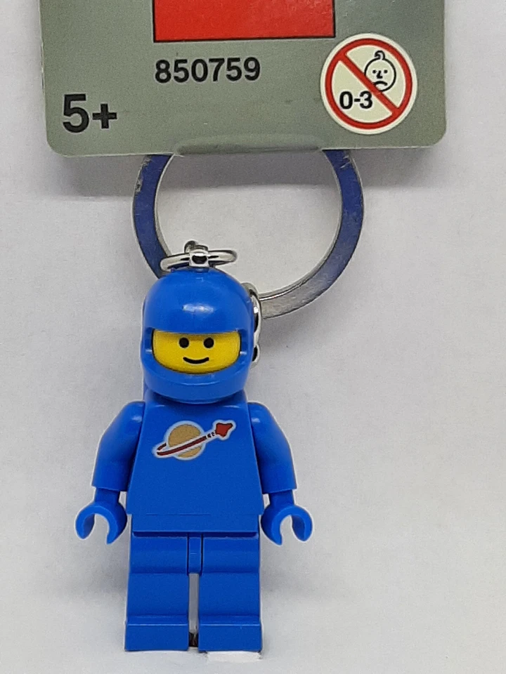 Lego Blue Spaceman Keyring (2004) Space City Key Chain 850759 Rare Gray Tag - Image 2 of 3