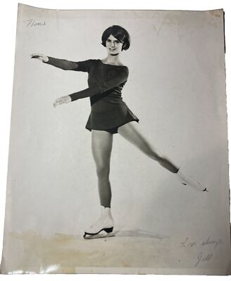 Vintage figure skating photo 8 x 10 1960s Bellevue Washington ''love Jill'' B3f11