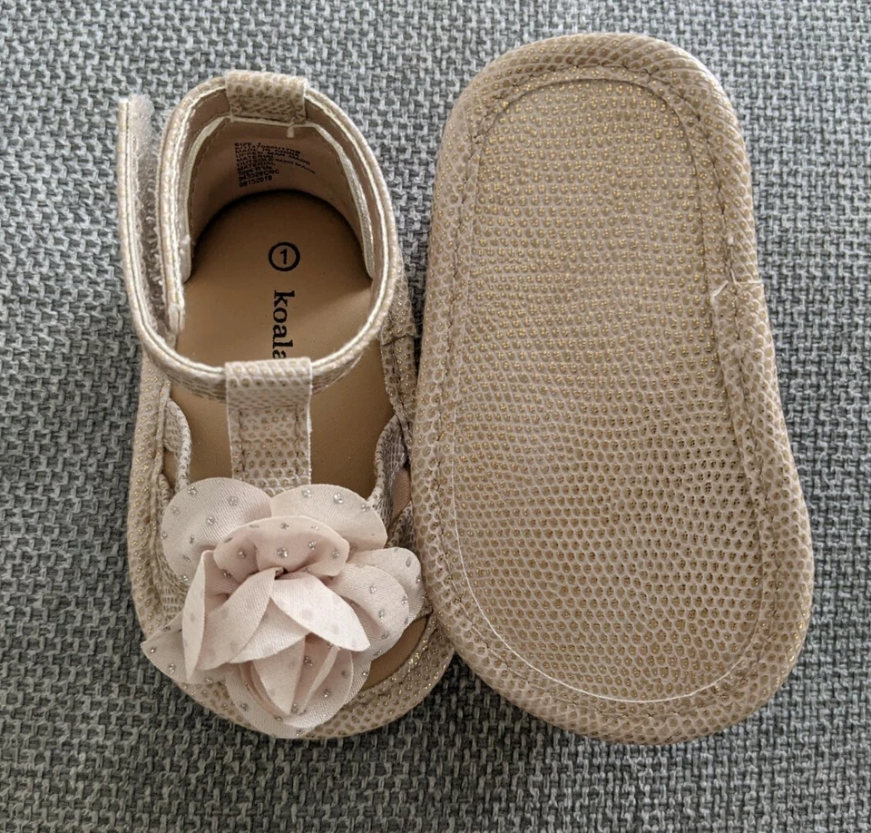 Sandálias Koala Baby Flower tamanho 1  - Imagem 4 de 4