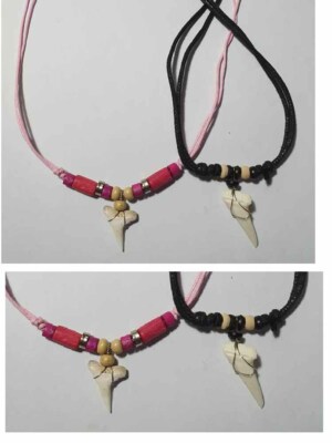 Deux Colliers Ethniques - Lot De Bijoux D'occasion, Style Bohème Ou Artisanal