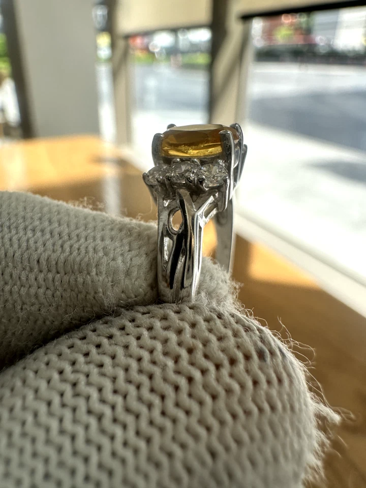 Elegant November Birthstone Citrine Ring in 925 Silver  - Image 3 of 4