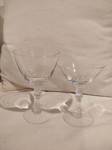 Elegant Hexagonal 4 Water & 4 Martini Stem Glasses - Picture 2 of 4