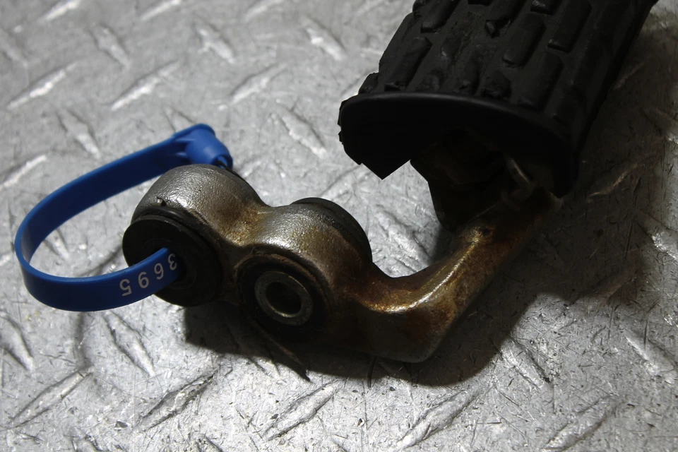 Yamaha Virago 1000 XV1000 1984 reposapiés delantero izquierdo clavija paso Foto 3 de 4