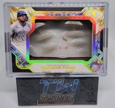 2025 TOPPS DIAMOND ICONS SALVADOR PEREZ PREEMINENT PIECES RELICS GAME USED 1/1