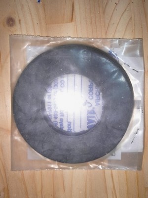 U80122-048 UNIVAIR FUEL TANK FILLER NECK GROMMET - FITS PIPER - 2 Stück Packung