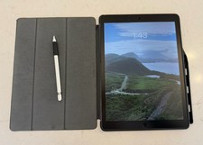 Apple iPad Pro 1st Generation 12.9" ML0T2LL/A 256GB Space Gray. Bundle.