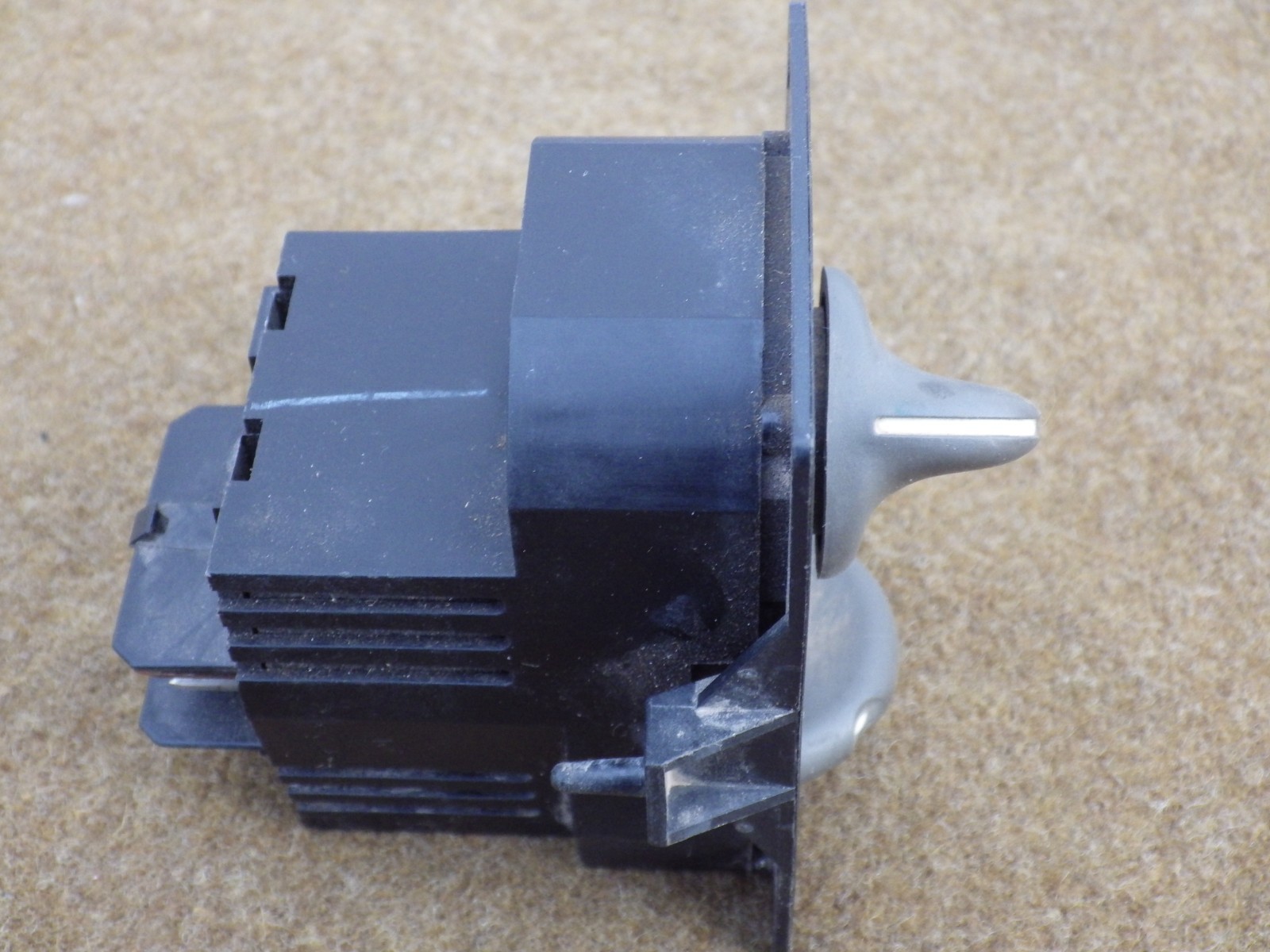 Headlight Switch OEM: 10409579 2000 - 05 PONTIAC MONTANA VAN thumbnail 4