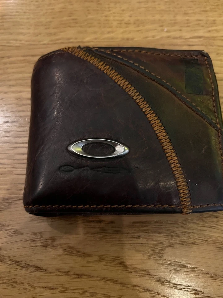 Cartera de cuero Oakley Archive vintage plegable marrón coleccionable rara hecha en EE. UU. Foto 4 de 4