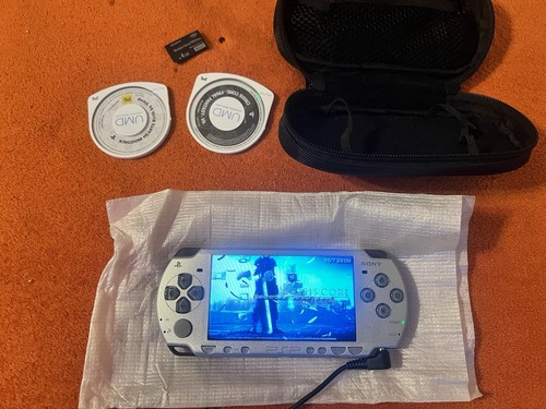 Sony PSP Final Fantasy 7 Crisis Core Special Edition - Bild 4 von 4
