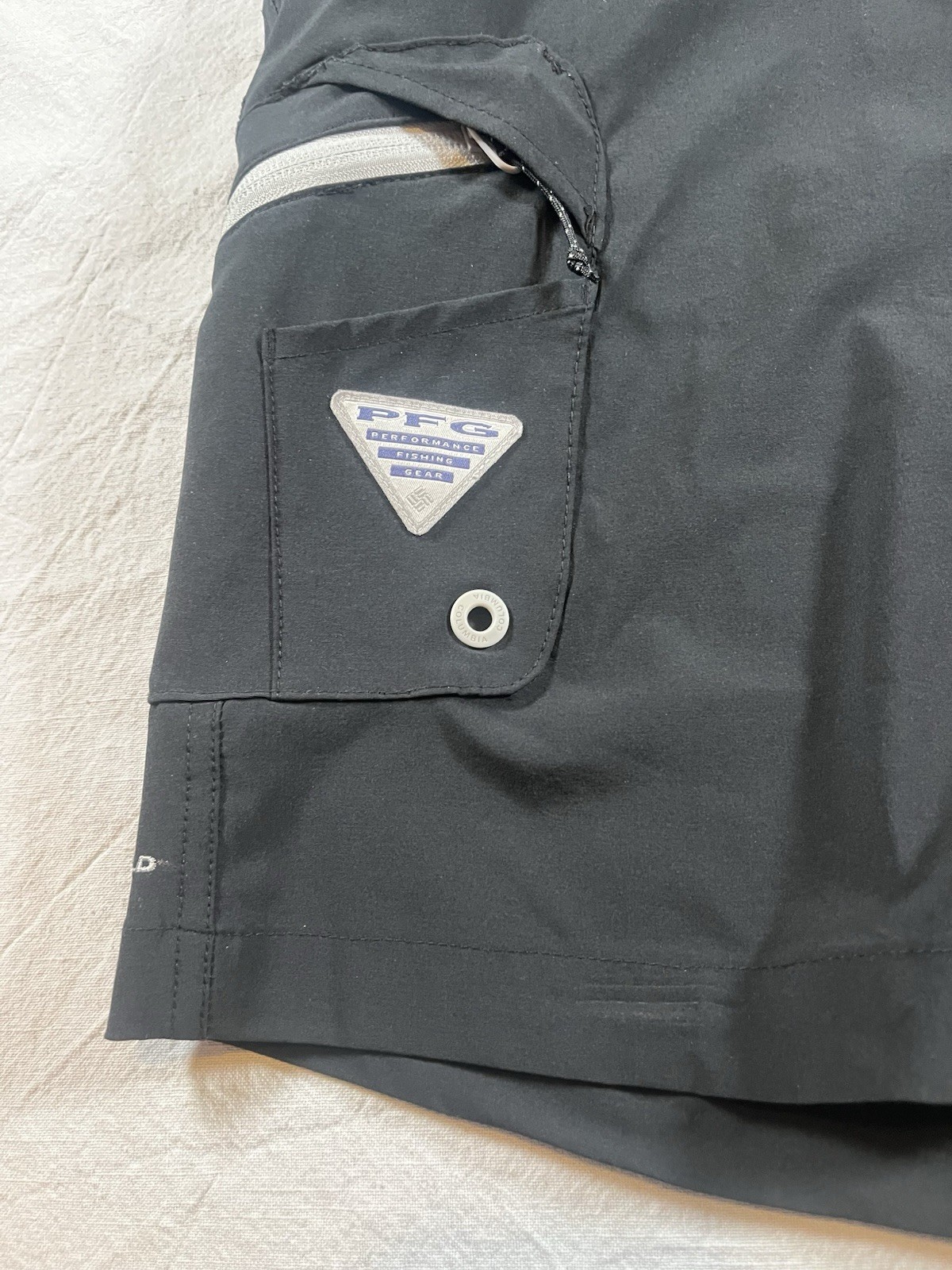 Columbia PFG Terminal Tackle 10" Fishing Shorts Men's 40 Black Lake Beach NWOT image 2