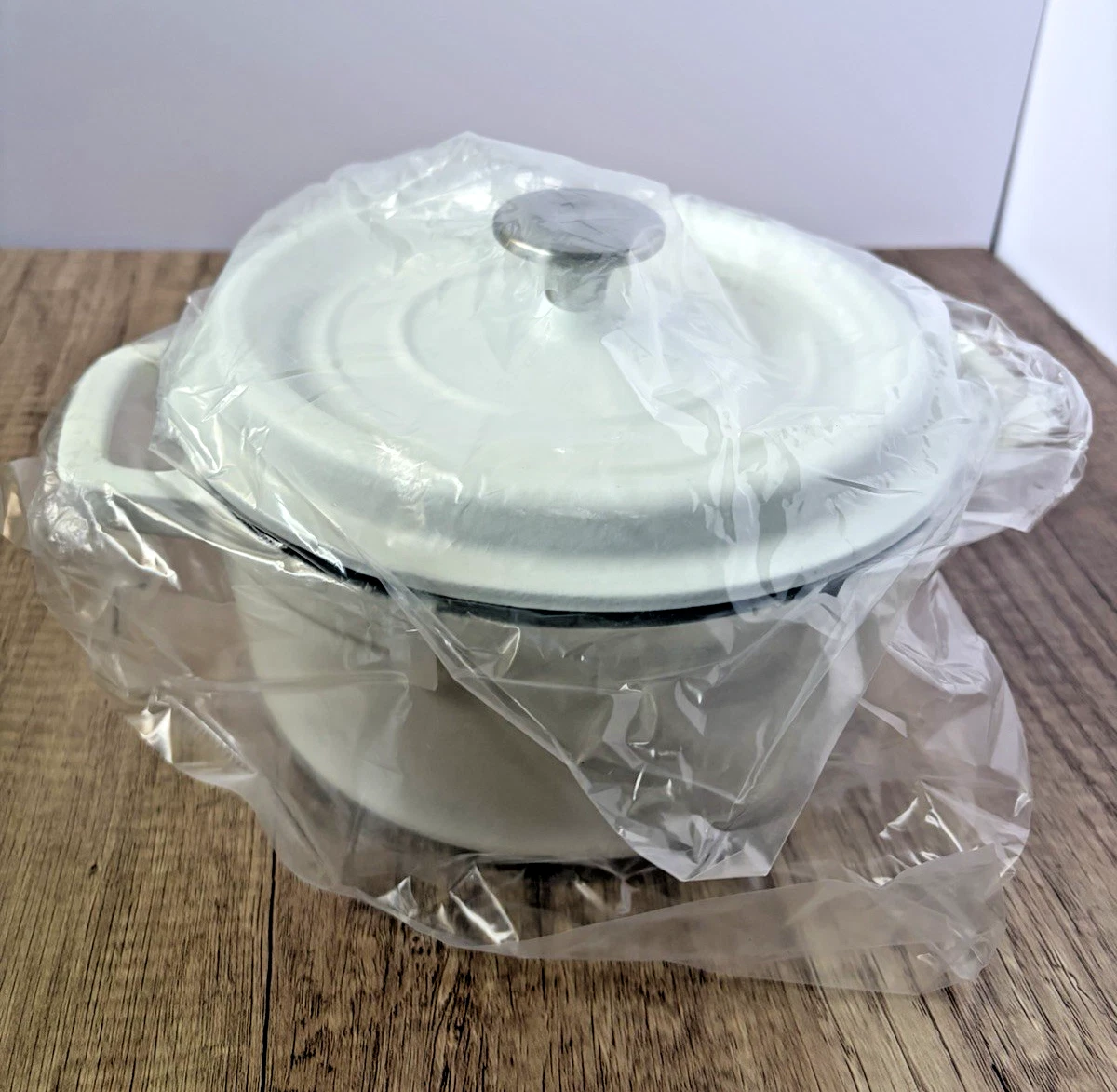 Enamel Cast Iron Dutch Oven 9" White w/ Lid Heavy Duty Small Pot New