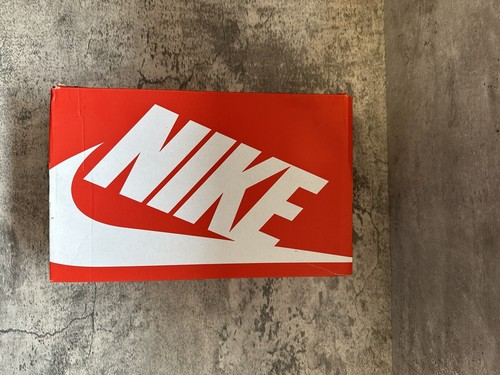 Nike Dunk Low Team Red White UK 7.5 | US 8.5 Trusted Seller ( Slightly Damaged) - Picture 8 of 12