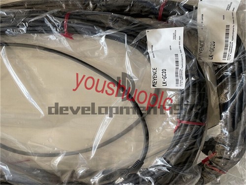 ONE NEW KEYENCE Laser displacement sensor LK-GC20
