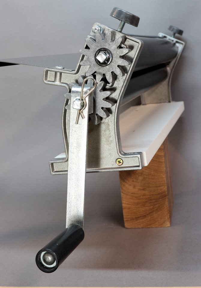 19Inch Pizza Dough Roller Machine with Hand Crank Pasta Maker